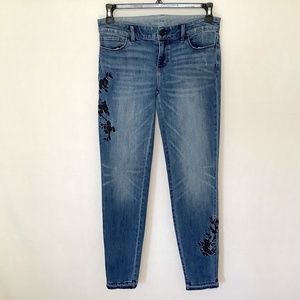 WHITE HOUSE BLACK MARKET Women's Size 2 The Skinny Ankle Embroidered Jeans